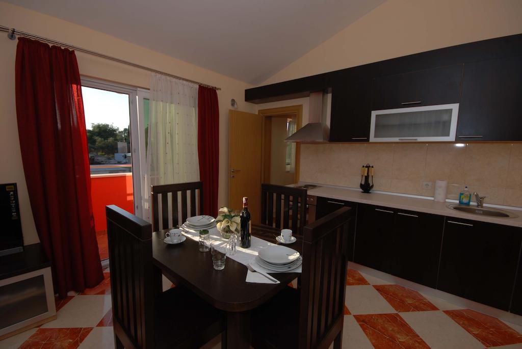 Apartments Stepic Trogir Bilik gambar