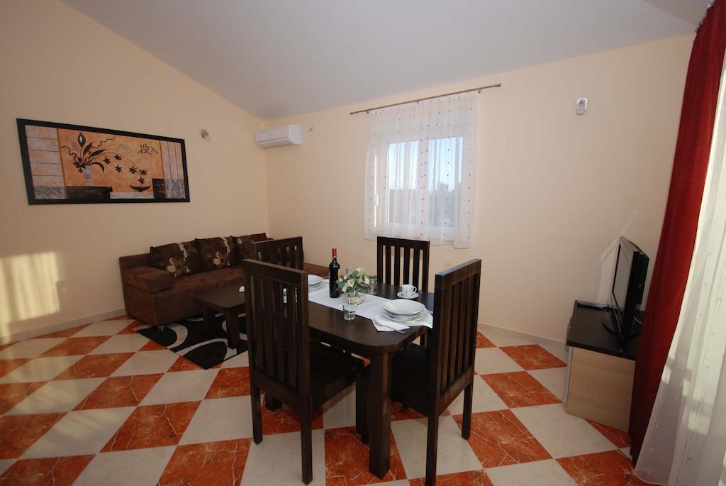 Apartments Stepic Trogir Bilik gambar