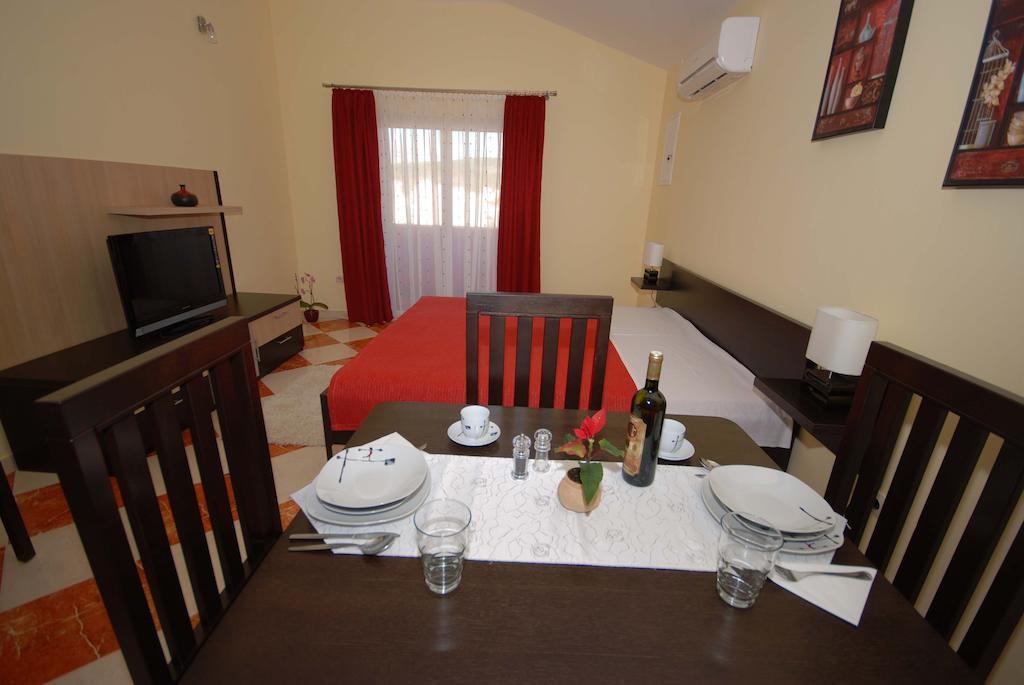 Apartments Stepic Trogir Bilik gambar