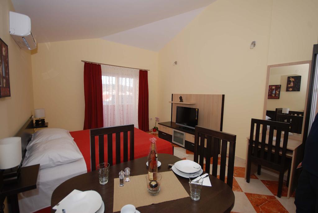 Apartments Stepic Trogir Bilik gambar